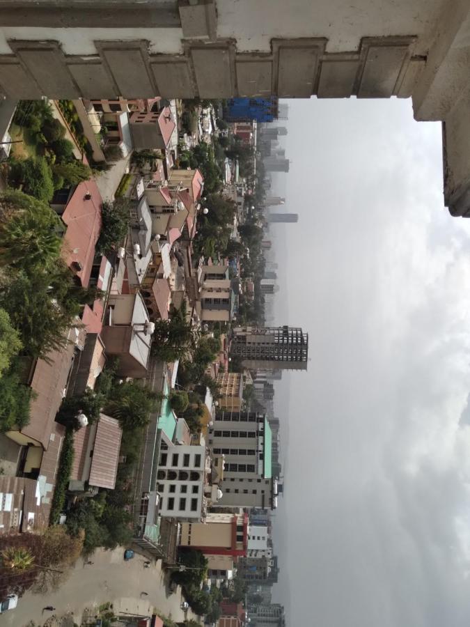 Elmos Hotel Addis Abeba Zewnętrze zdjęcie